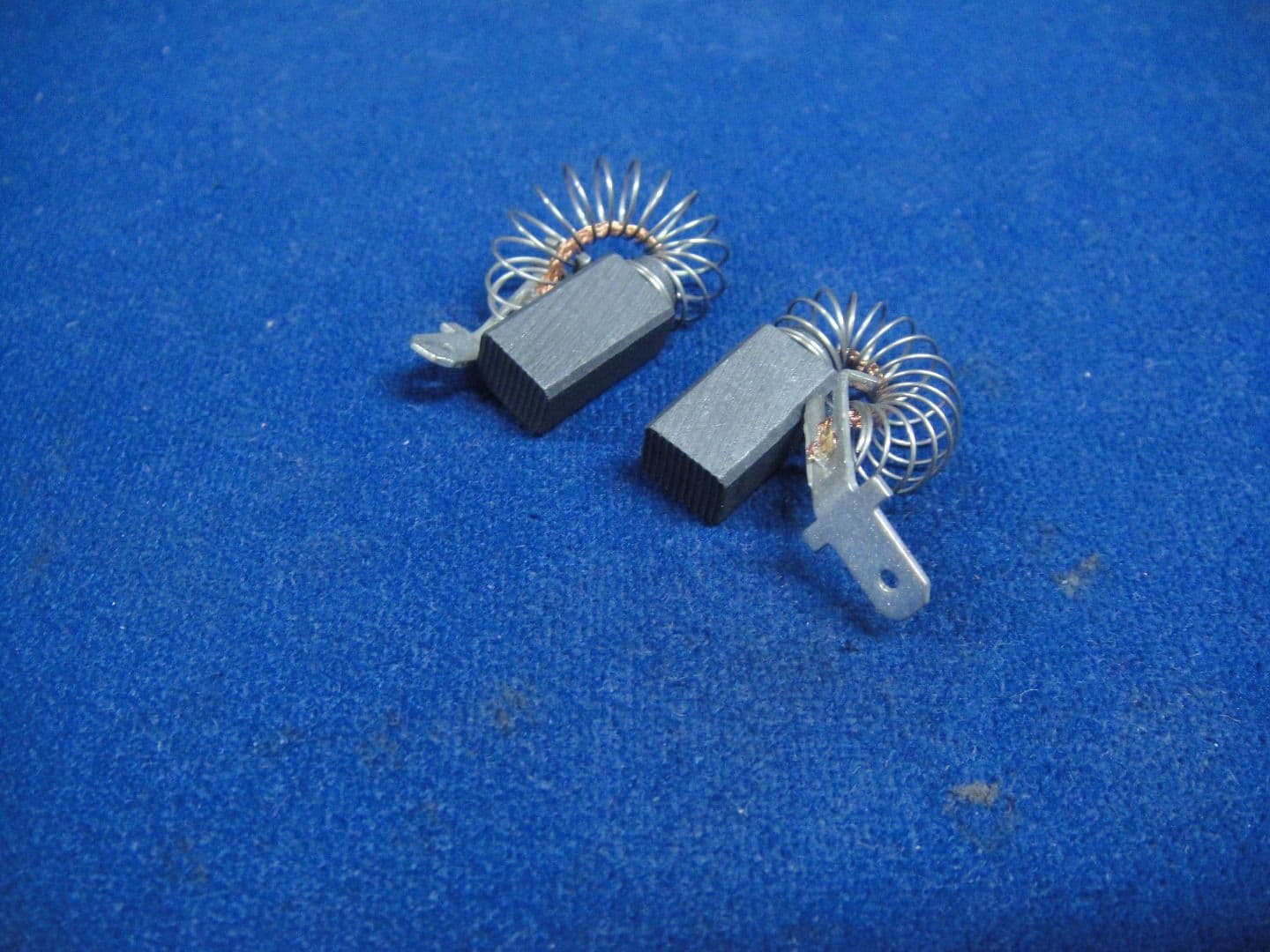 Bosch Carbon Brushes P 300 (Check with Photo)